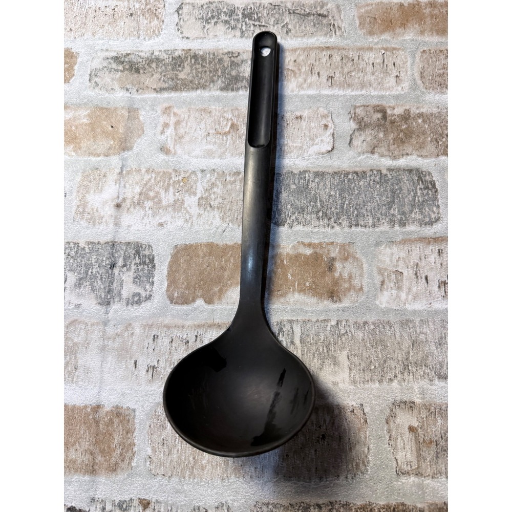 Tupperware Black Soup Ladle Kitchen Utensil 1316-4 Long Handle Serving Spoon